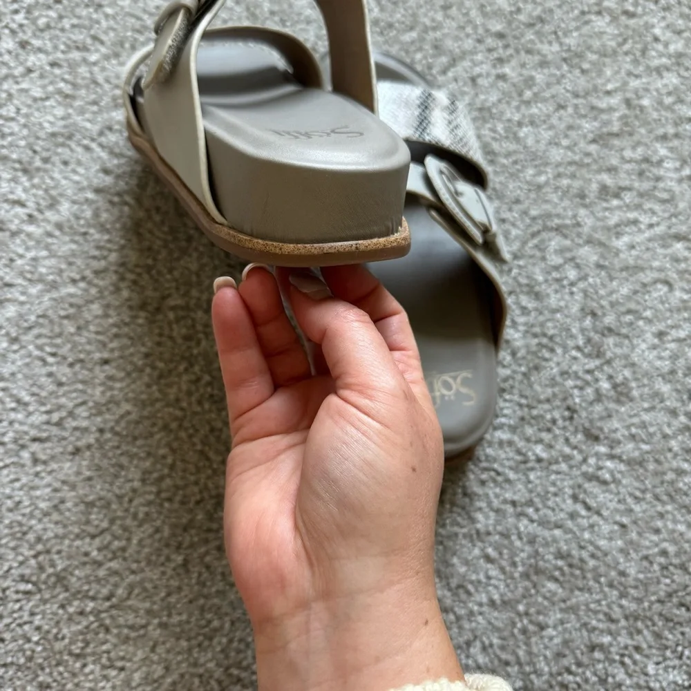 Sofft Sandals with Snakeskin Accent - Picture 4 of 4